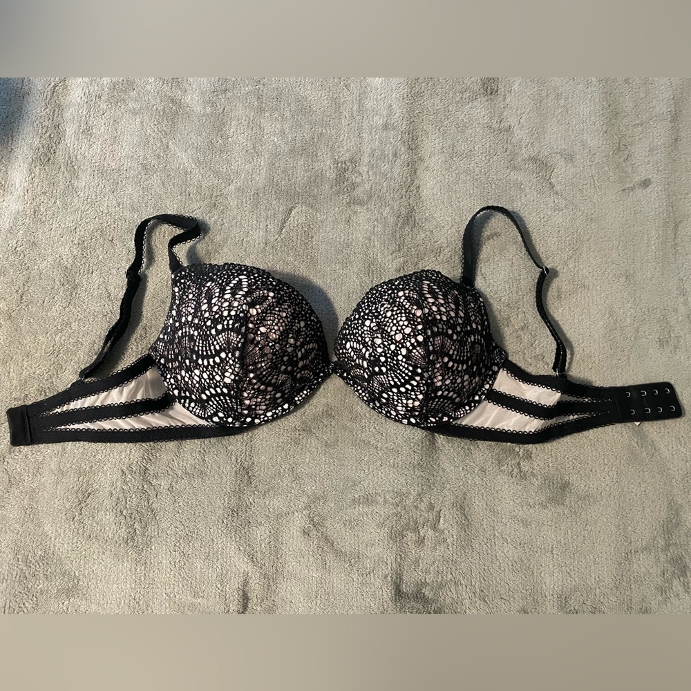 Victoria’s Secret push up bra